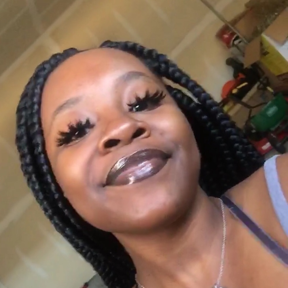 Meet your Posher, Tydaja